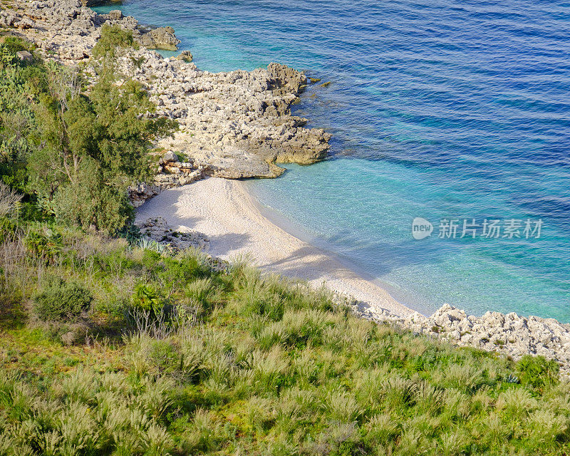 Cala dell'Uzzo位于意大利西西里岛西北部的自然保护区，绵延约7公里的原始海岸线。